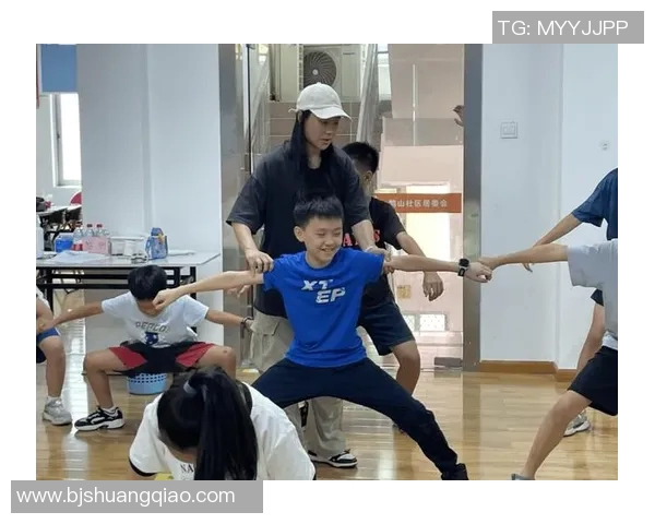 重庆街舞队如何通过团队协作实现舞蹈风格的创新与变革